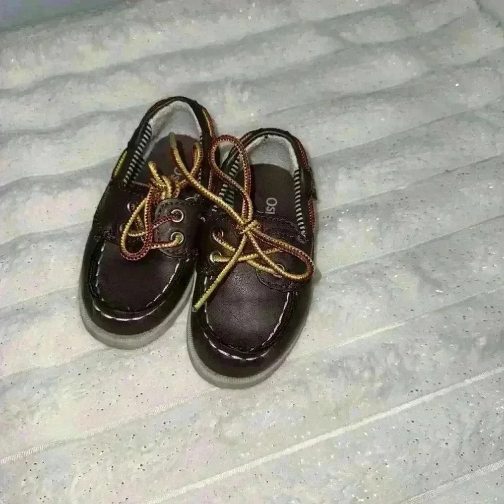 OSHKOSH Alex brown shoe / infant boys size 5